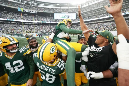 Smack’s OT kick lifts the Packers past the Jets, ends a 6-game skid